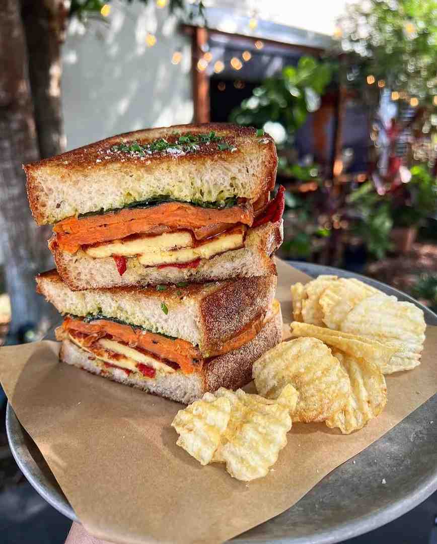 Quick Lunch in Maroochydore: Flinders Lane Cafe's Best Options