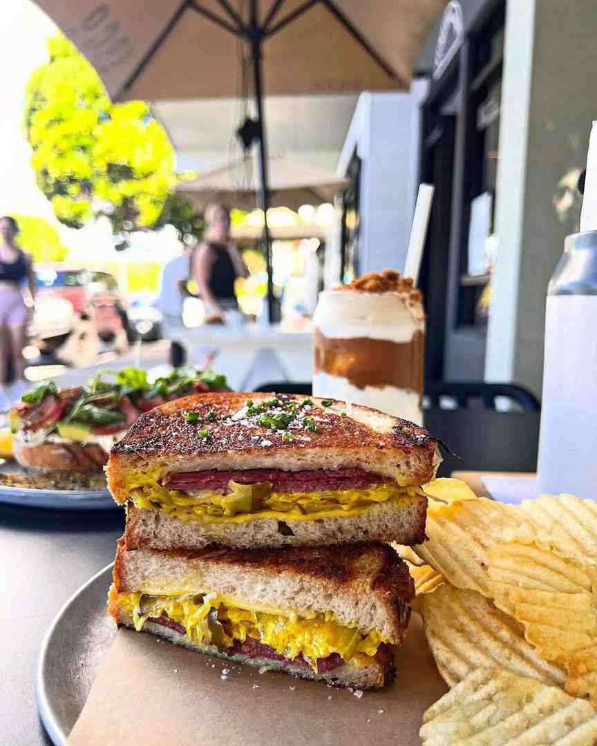 Flinders Lane Cafe: The Best Spot for Coffee & Sandwiches in Maroochydore